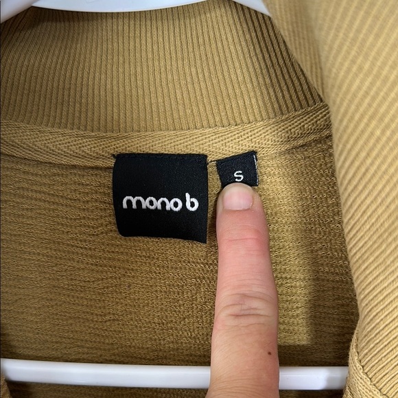 Mono B Women's Tan Quarter-Zip Top - Picture 6 of 7